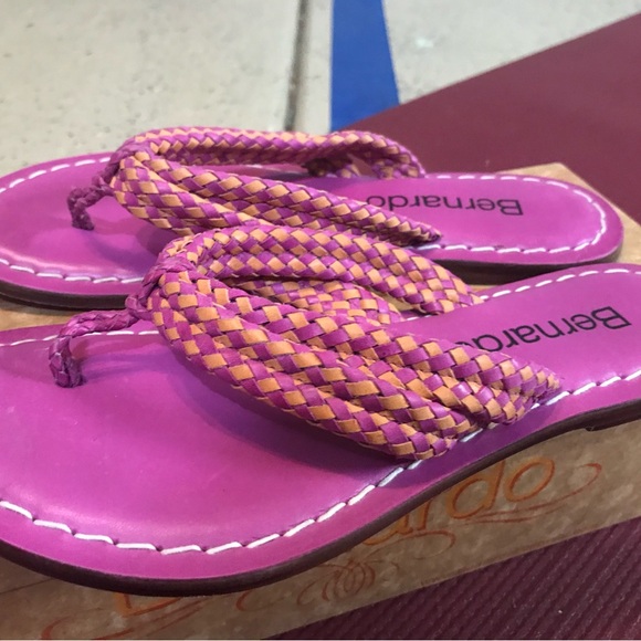 Bernardo Miami Woven Combo Pink/Orange Flip flops - Picture 2 of 6